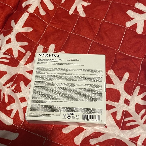 ABH mini palette!! - Picture 2 of 3